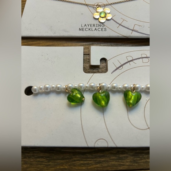Urban Outfitters Bundle of Green Layering Necklace Set - Picture 7 of 9